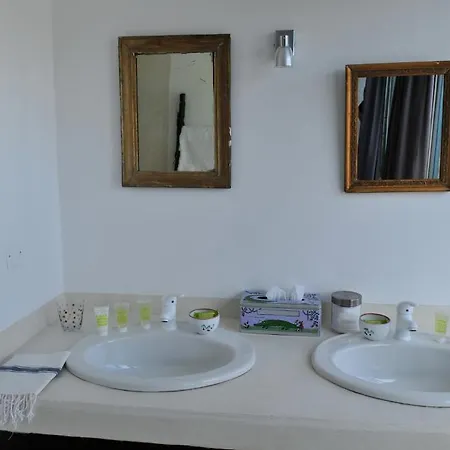 L'atelier מלון 3*